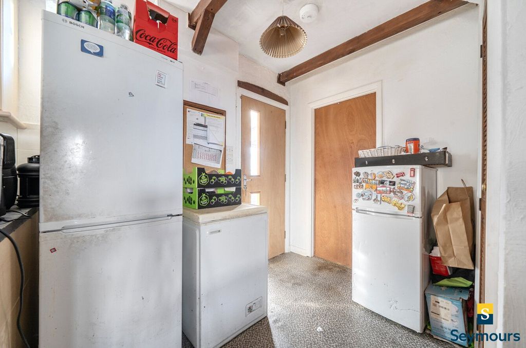 Property photo 3 of 21 Picture No. 24