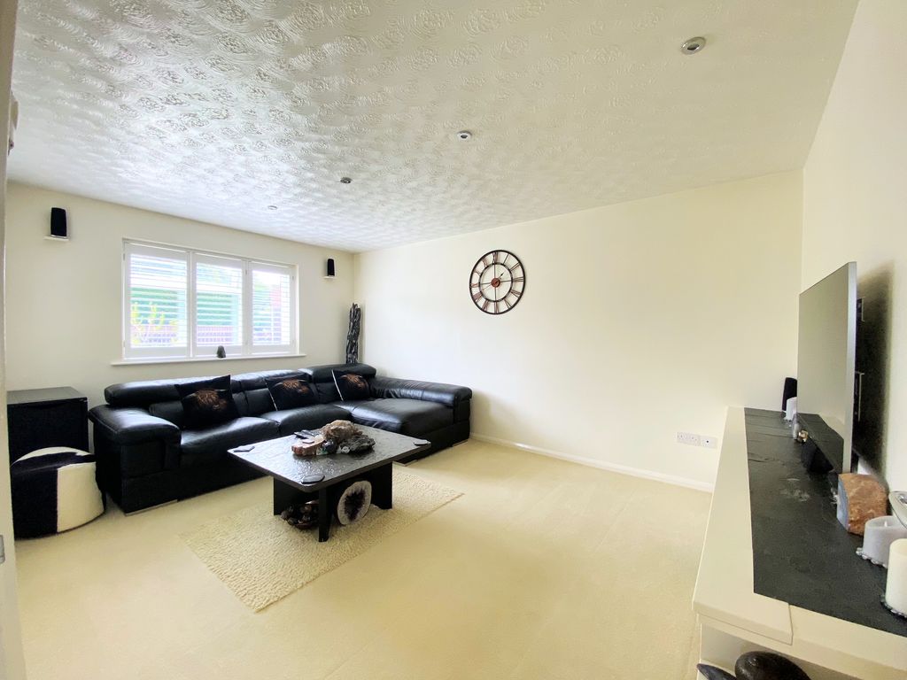 Property photo 3 of 22