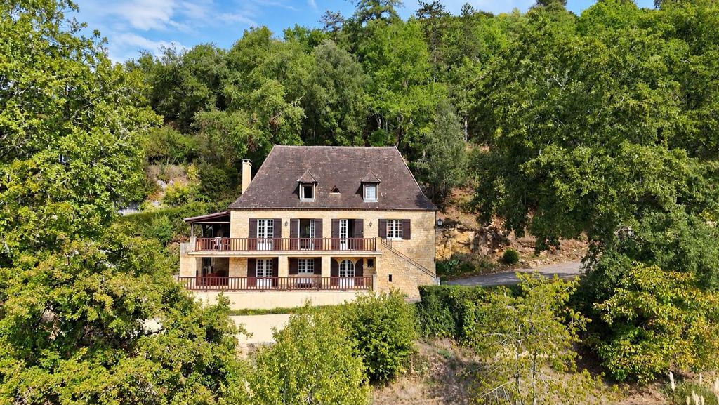Property photo 1 of 24 Spacious House With Stunning Views