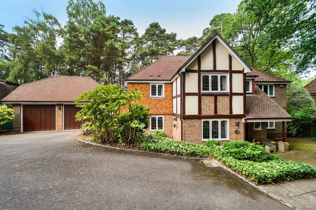 Property photo 1 of 33 External