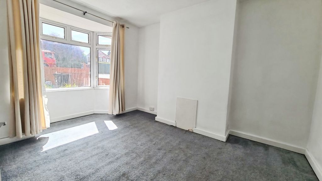 Property photo 2 of 12 Pbox-Img.Jpg