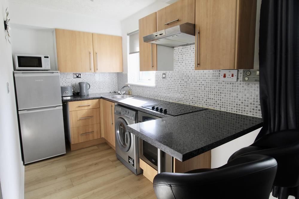 Property photo 1 of 4 Kitchen