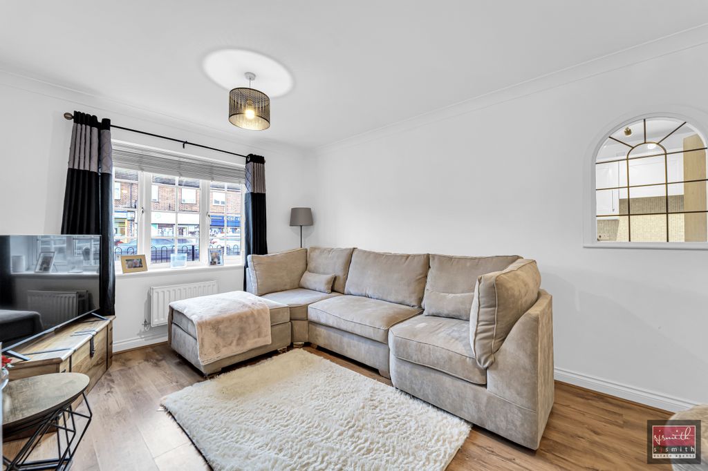 Property photo 3 of 11 Dsc05963