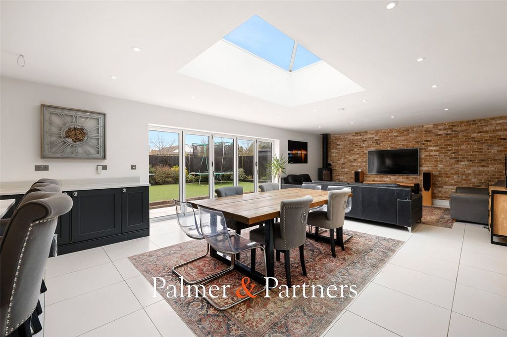 Property photo 2 of 25 Picture No. 25