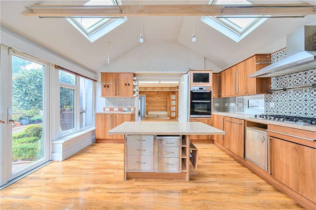 Property photo 3 of 18 Picture No. 14