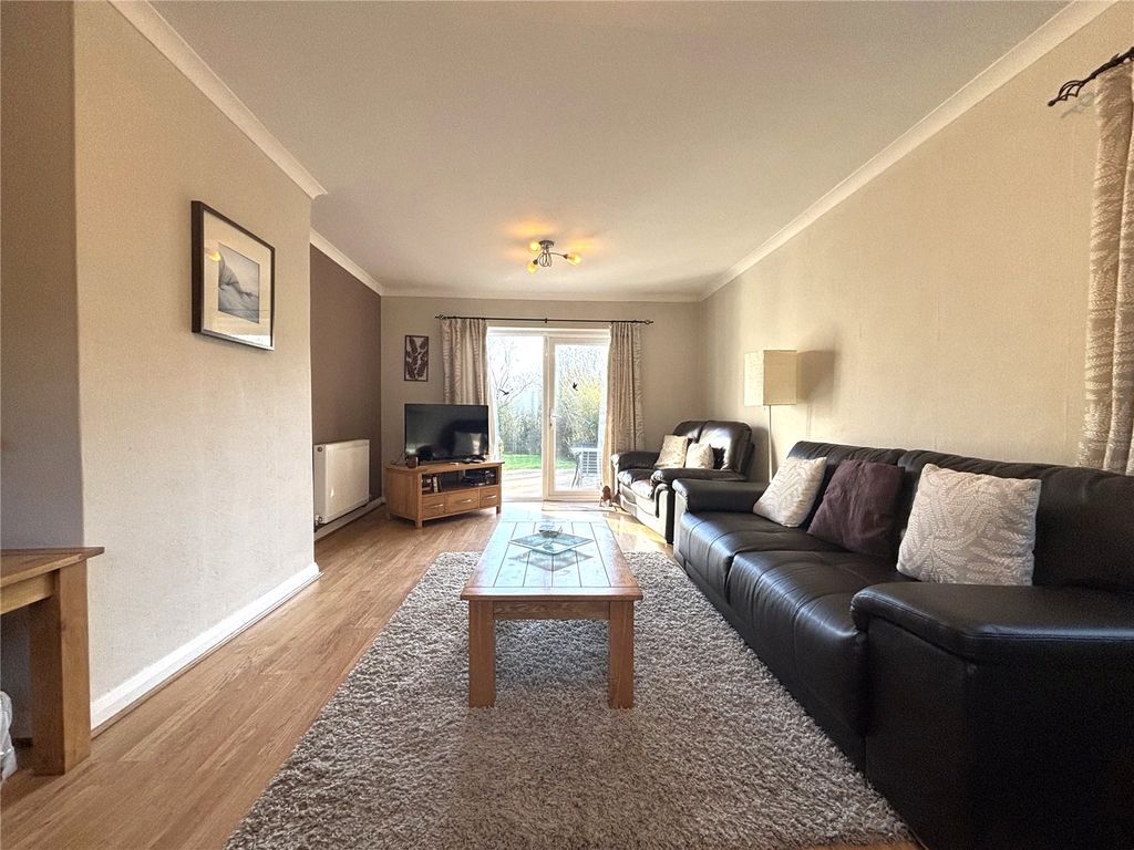 Property photo 3 of 23 Picture No. 01