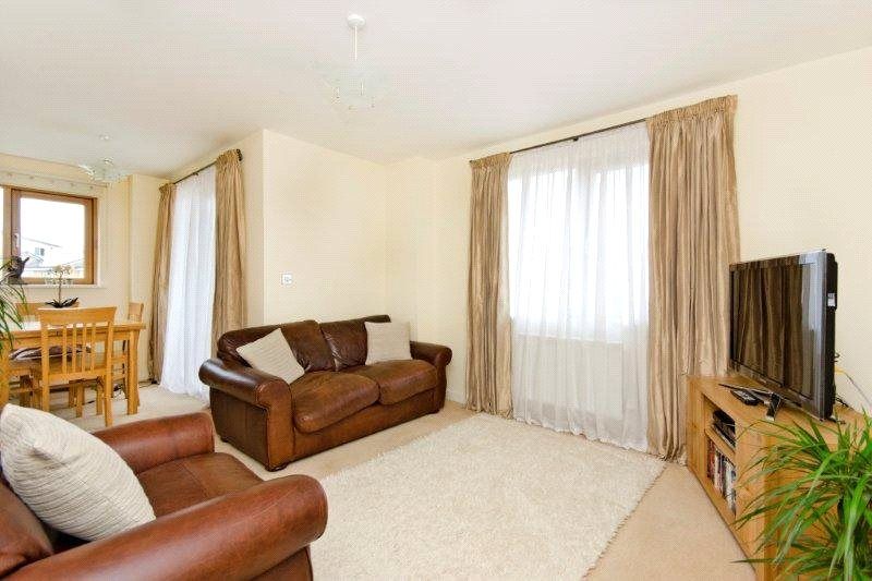 Property photo 3 of 9 Living Area