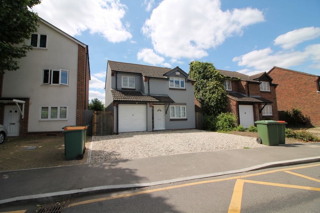 Property photo 1 of 18