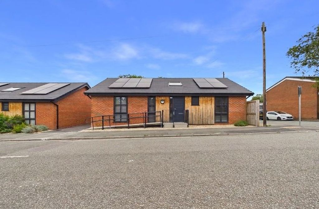 Property photo 1 of 22