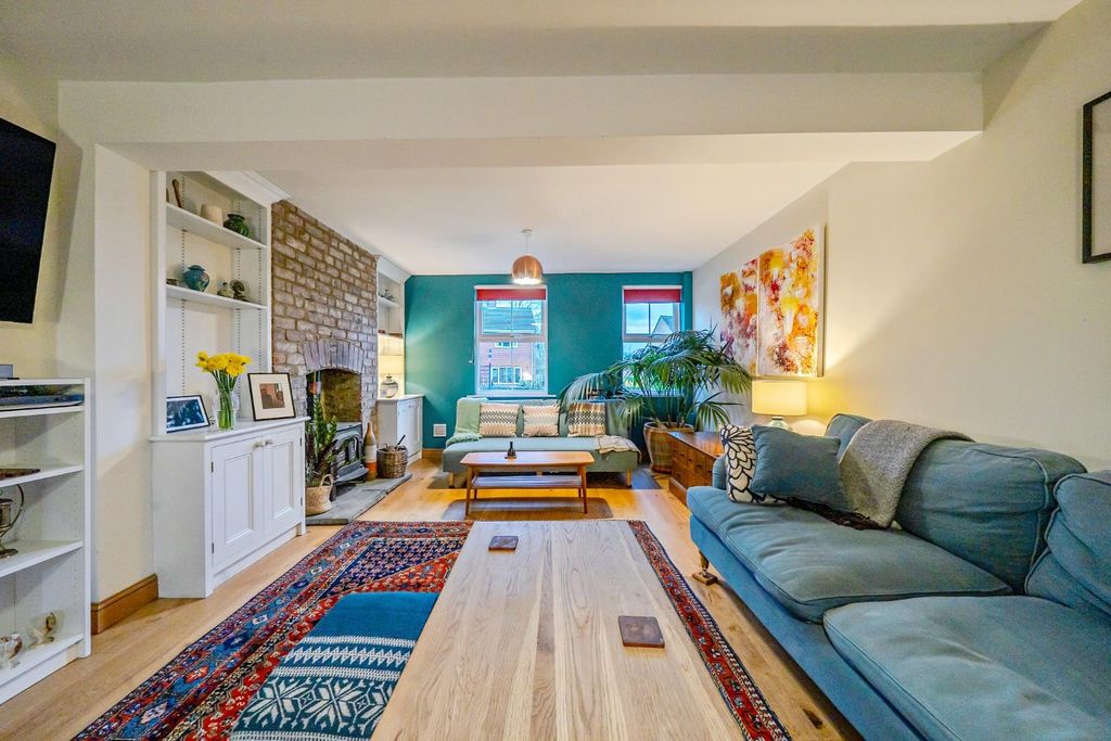 Property photo 2 of 22 1409423-13-698A172d0204c.Jpg