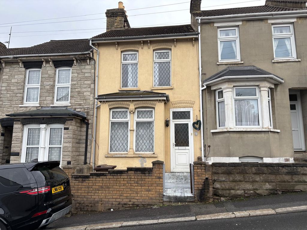 Property photo 1 of 9 Photo 2