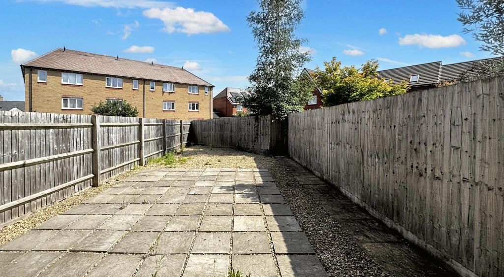 Property photo 1 of 6 A Bright And Spacious Paved Garden Area Enclosed B...