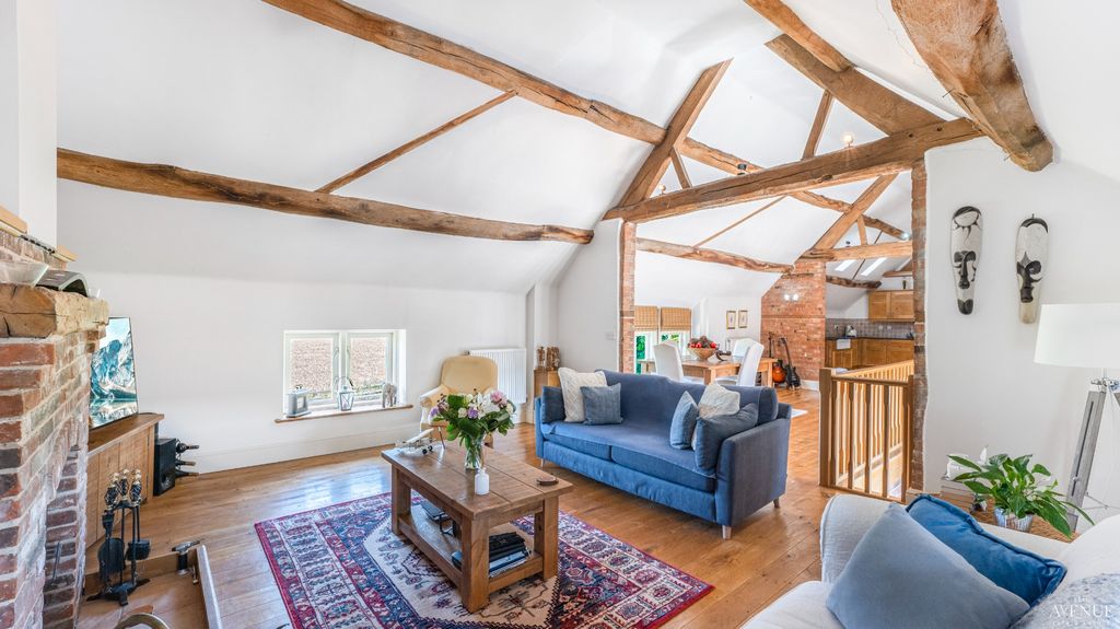 Property photo 2 of 33 4213315