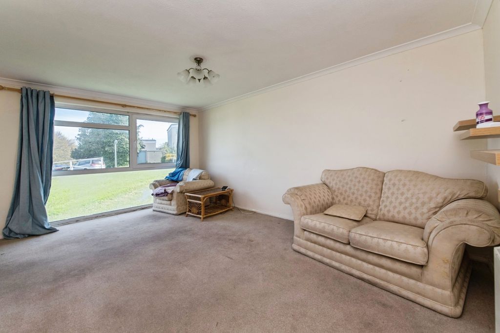 Property photo 3 of 12 Pbox-Img.Jpg