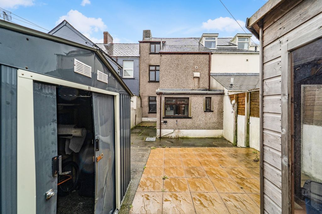 Property photo 2 of 20 Pbox-Img.Jpg