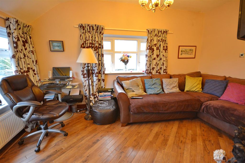 Additional image 6 of 4 bed detached bungalow for saleMorfa Bychan, Porthmadog, Gwynedd LL49
