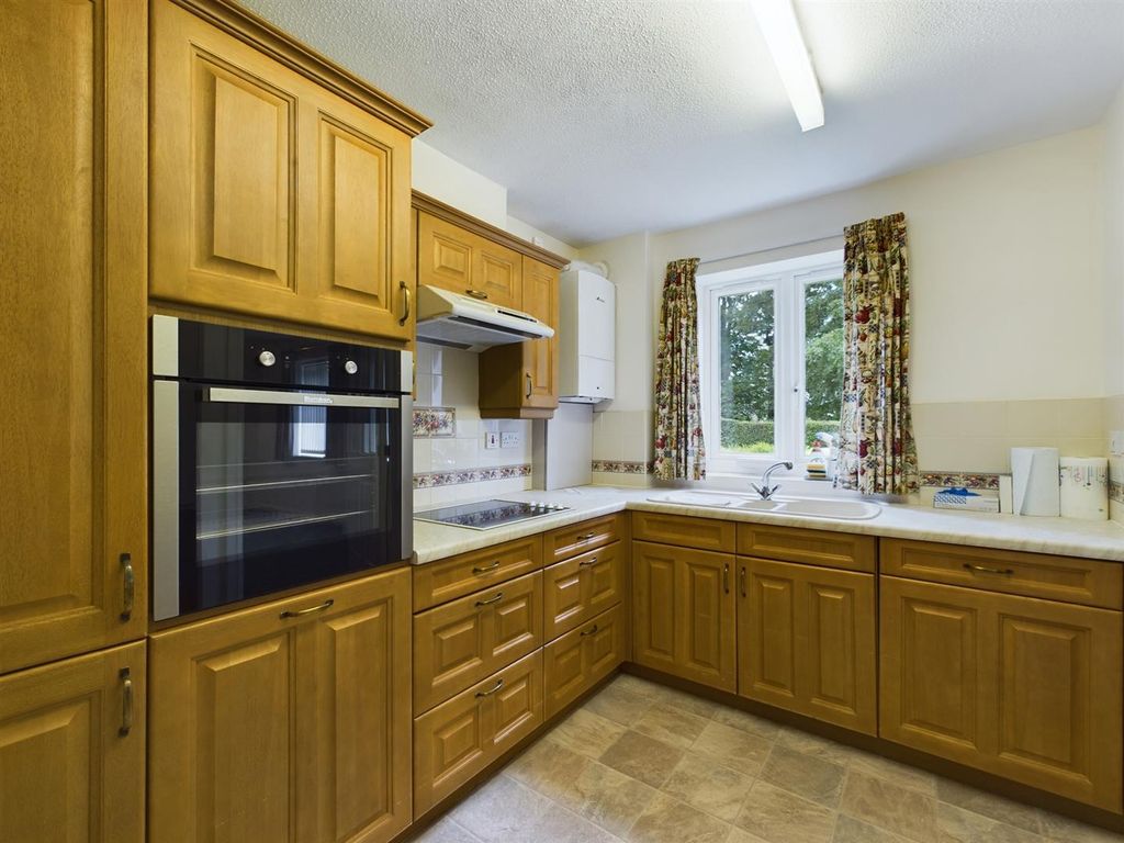Property photo 3 of 11