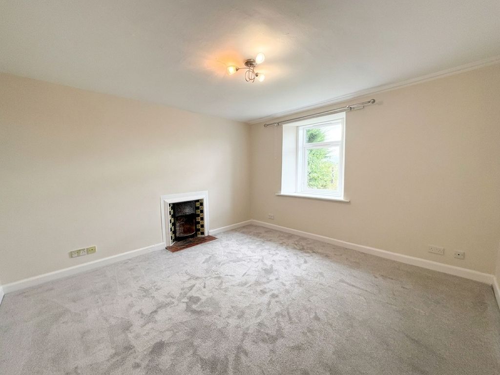 Property photo 2 of 36