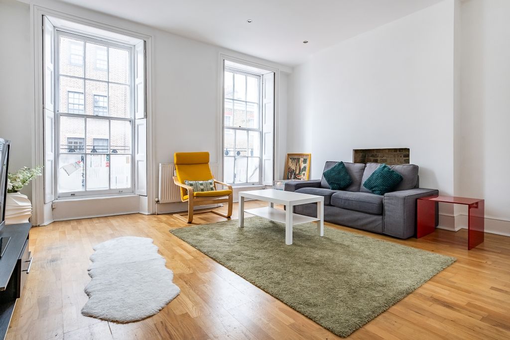 Property photo 1 of 15 Sale-Place-01