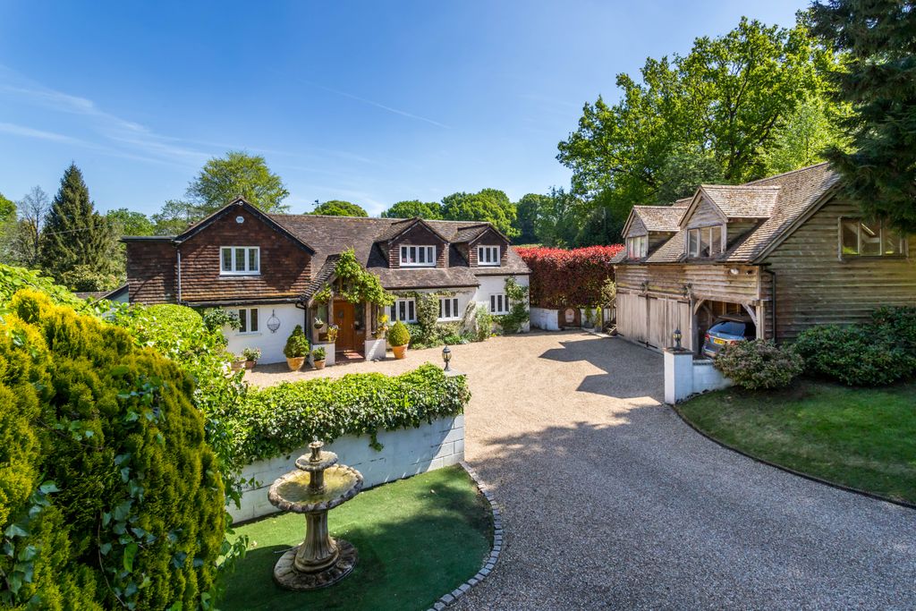 Property photo 1 of 35