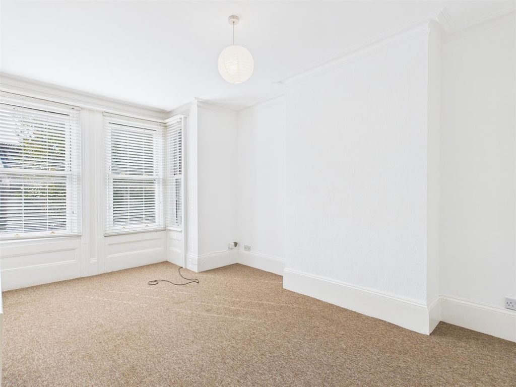 Property photo 2 of 24 Fff Reception Room