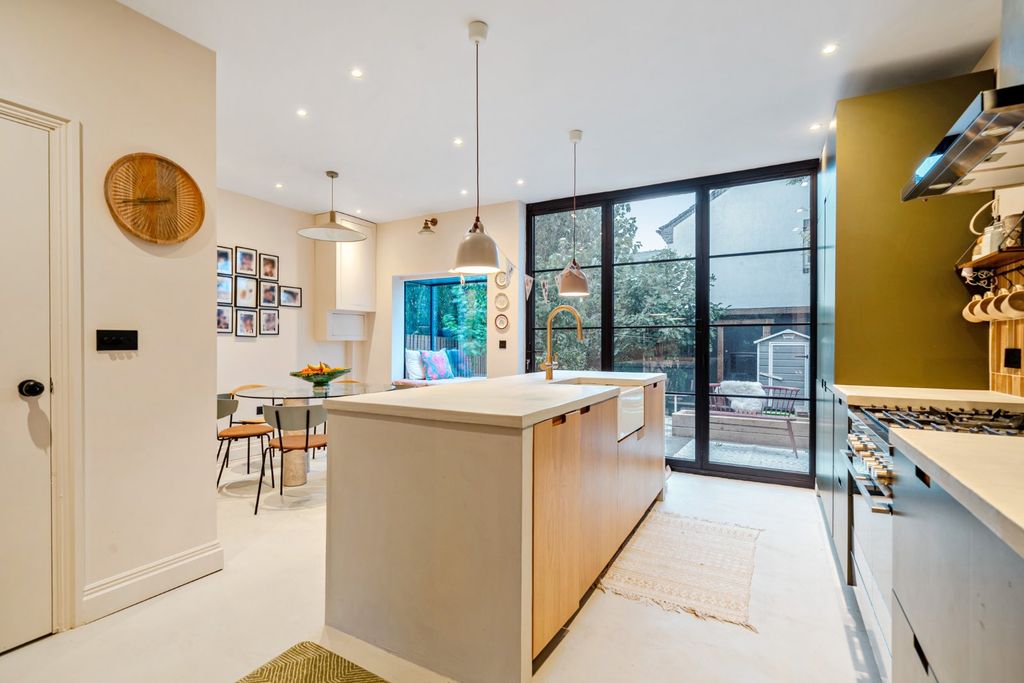 Property photo 1 of 13 Picture No. 27