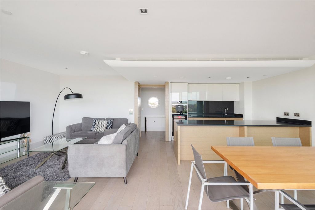 Property photo 3 of 27 Picture No. 08