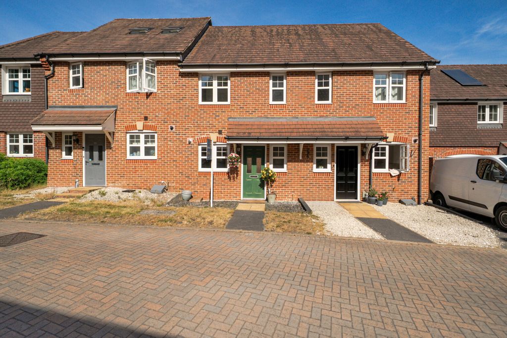 Property photo 1 of 18 External