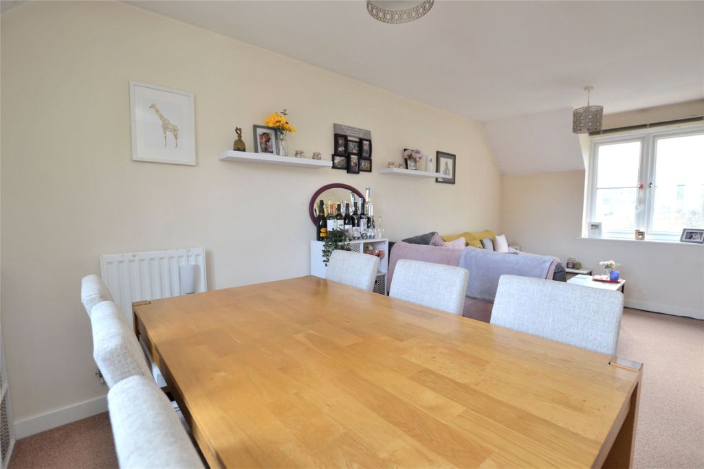 Property photo 2 of 17 Picture No. 19