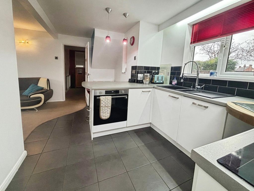 Property photo 2 of 22 Kitchen