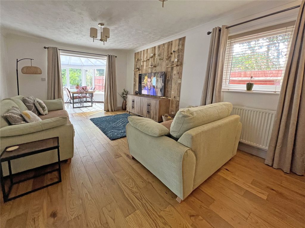 Property photo 3 of 21 Picture No. 10