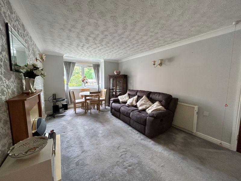 Property photo 3 of 12 Photo 6