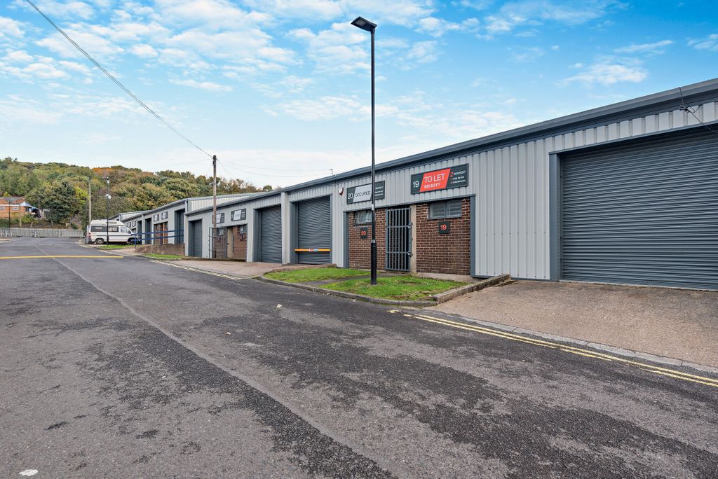 Property photo 2 of 4