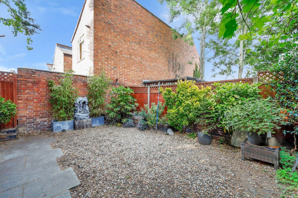 Property photo 3 of 40
