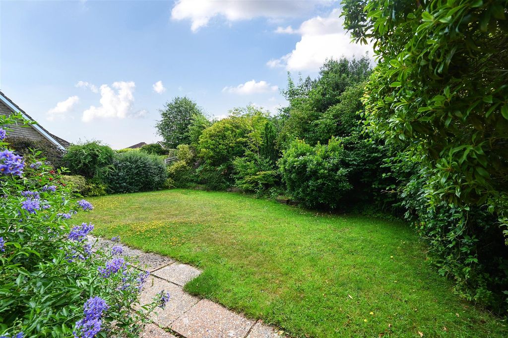 Property photo 2 of 17 16 Firle Road-Tn393Tj (12).Jpg