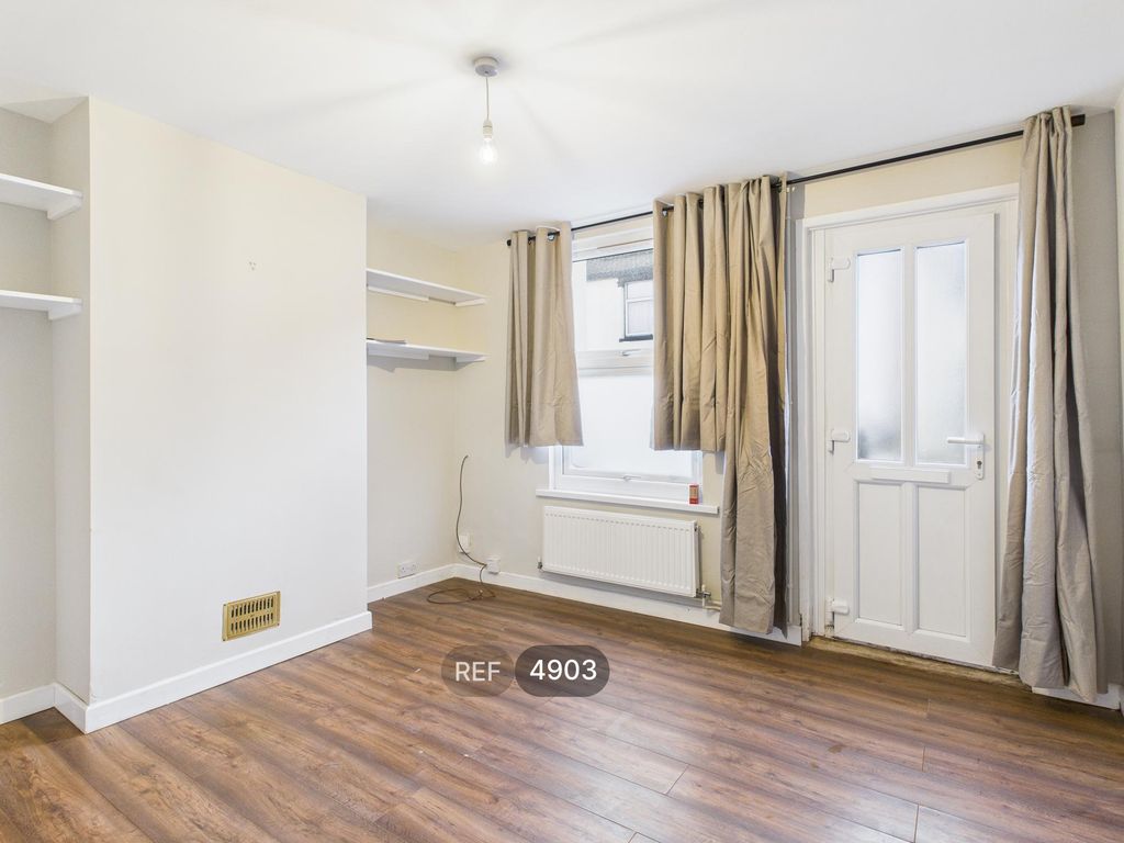 Property photo 2 of 14 Living Room