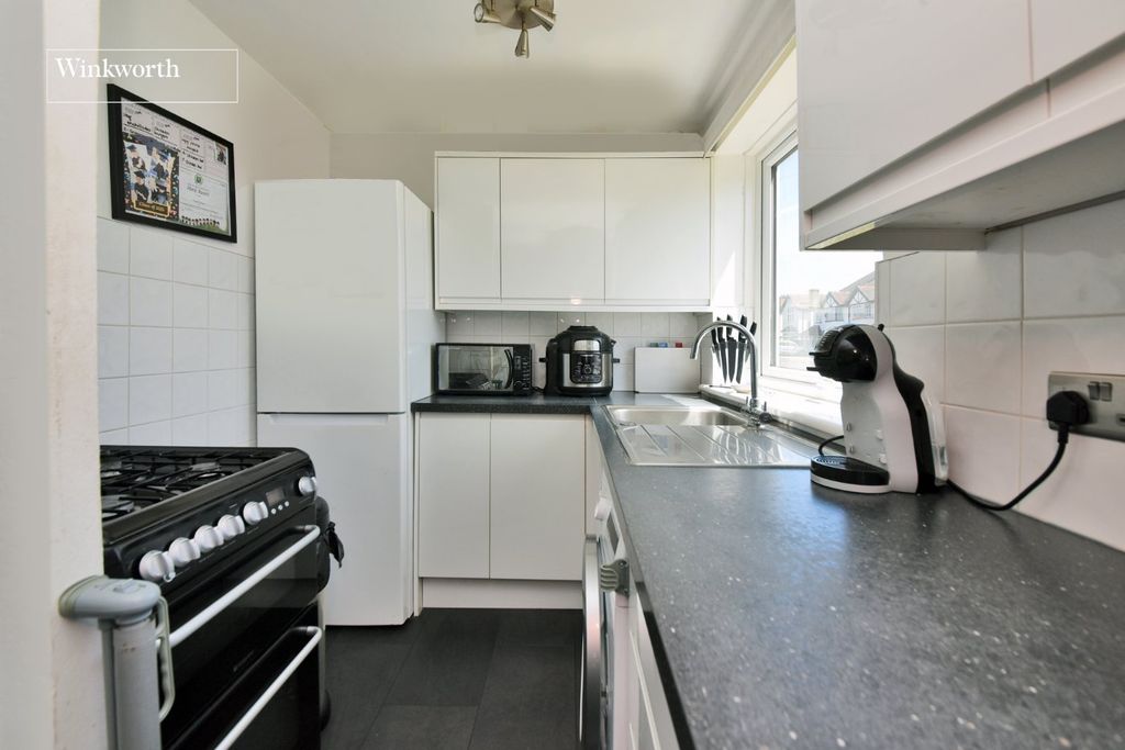 Property photo 2 of 11 Picture No. 10