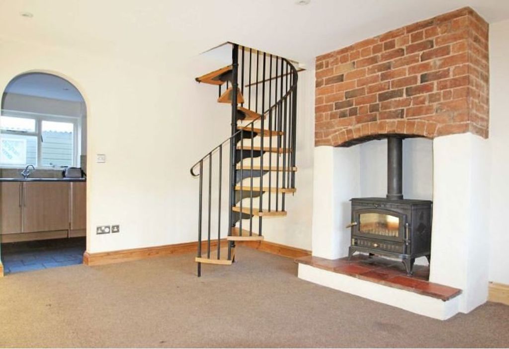 Property photo 2 of 5