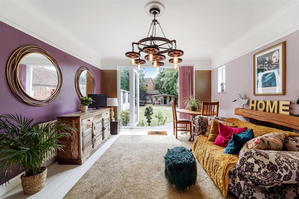 Property photo 2 of 20 Whiteshorse Drive (12).Jpg