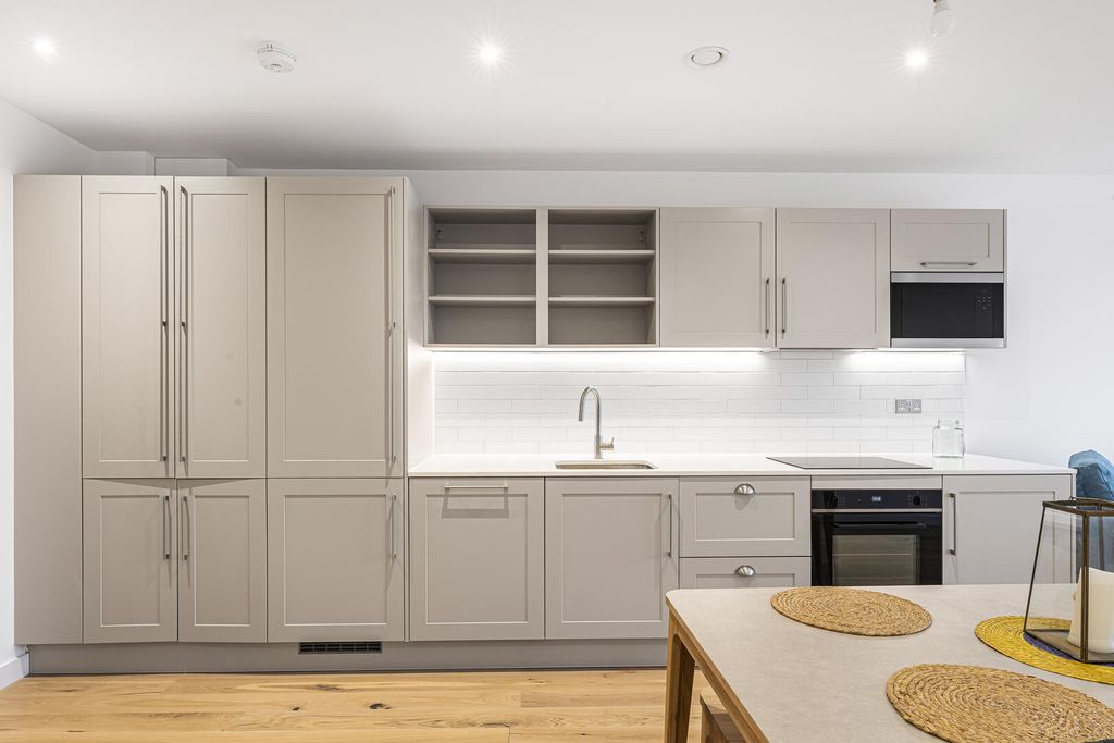 Property photo 3 of 13 Kitchen