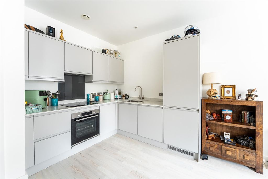 Property photo 3 of 9 Kitchen Area.Jpg