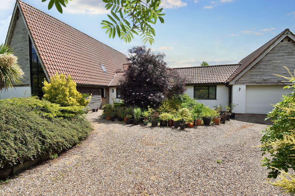 Property photo 3 of 35