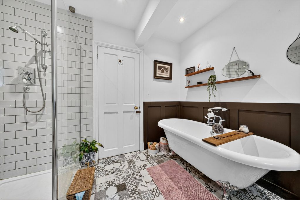 Additional image 34 of 5 bed detached house for sale1 Gipsy Lane, Rothley LE7