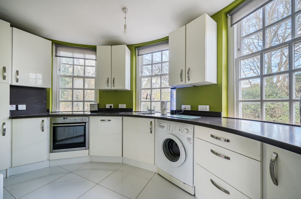 Property photo 2 of 19 1411290-10-699Db4...