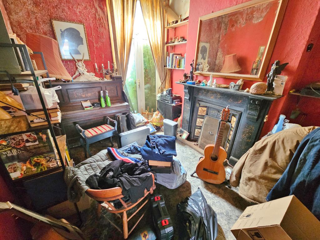 Property photo 3 of 9