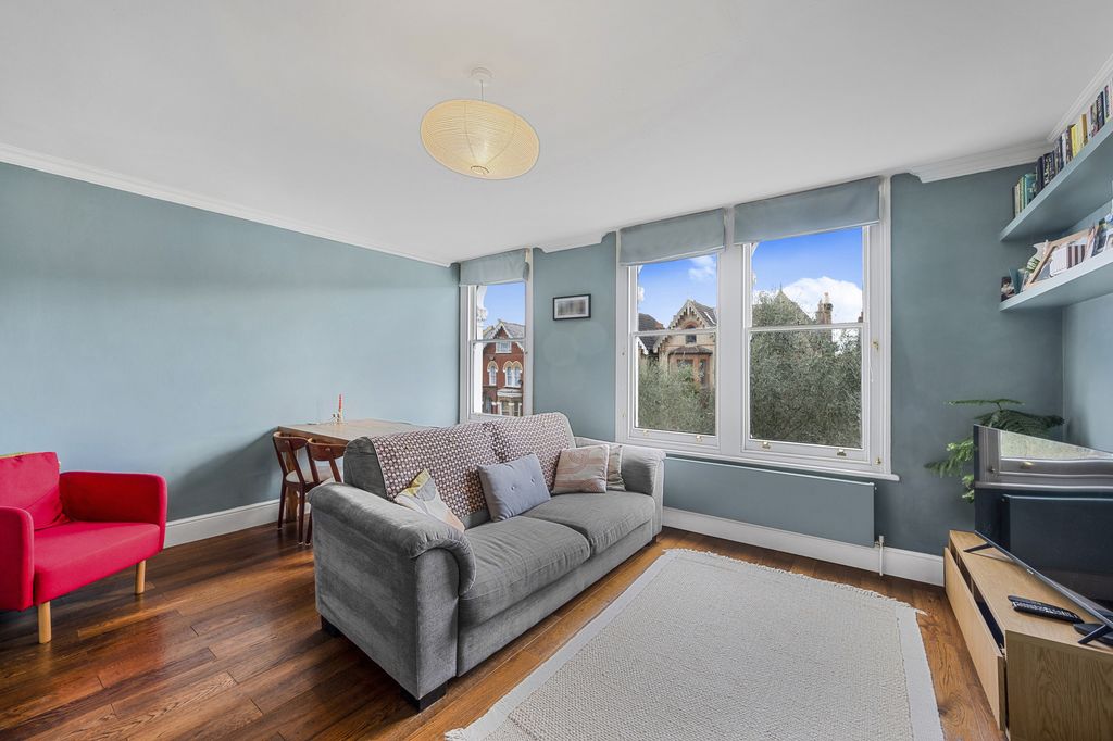 Property photo 2 of 10