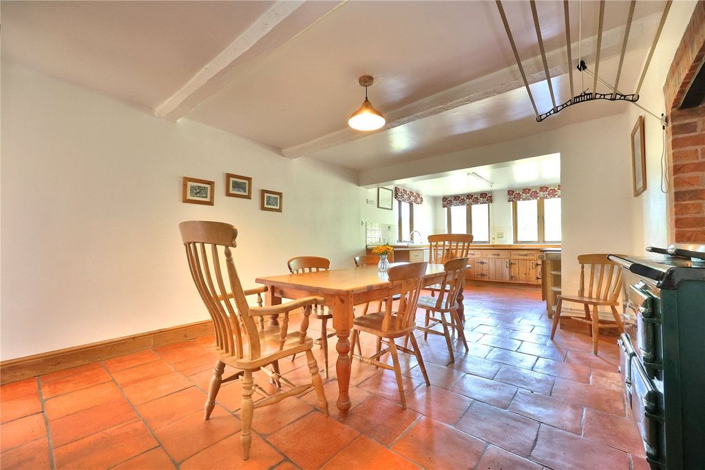 Property photo 3 of 30 Picture No. 61