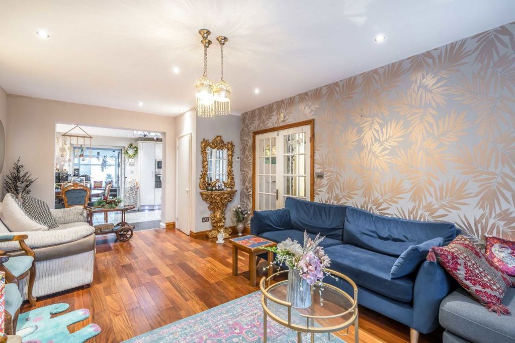 Property photo 3 of 9