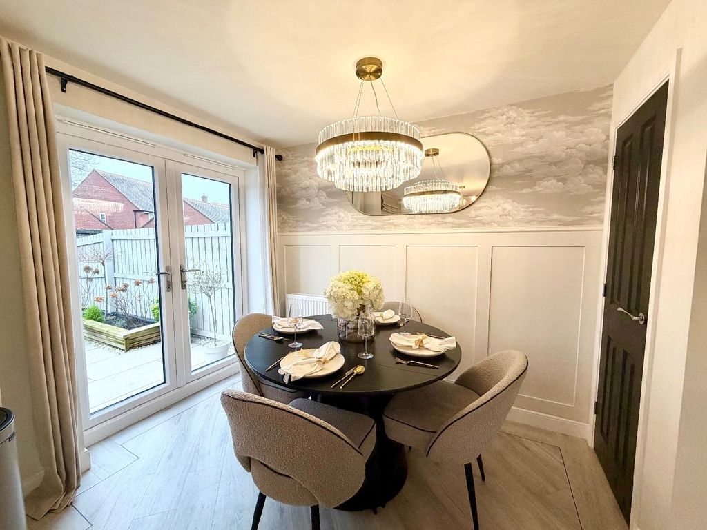 Property photo 3 of 15 Diner