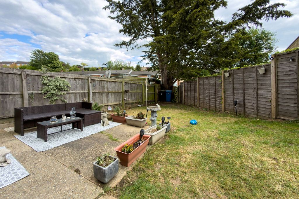 Property photo 2 of 10